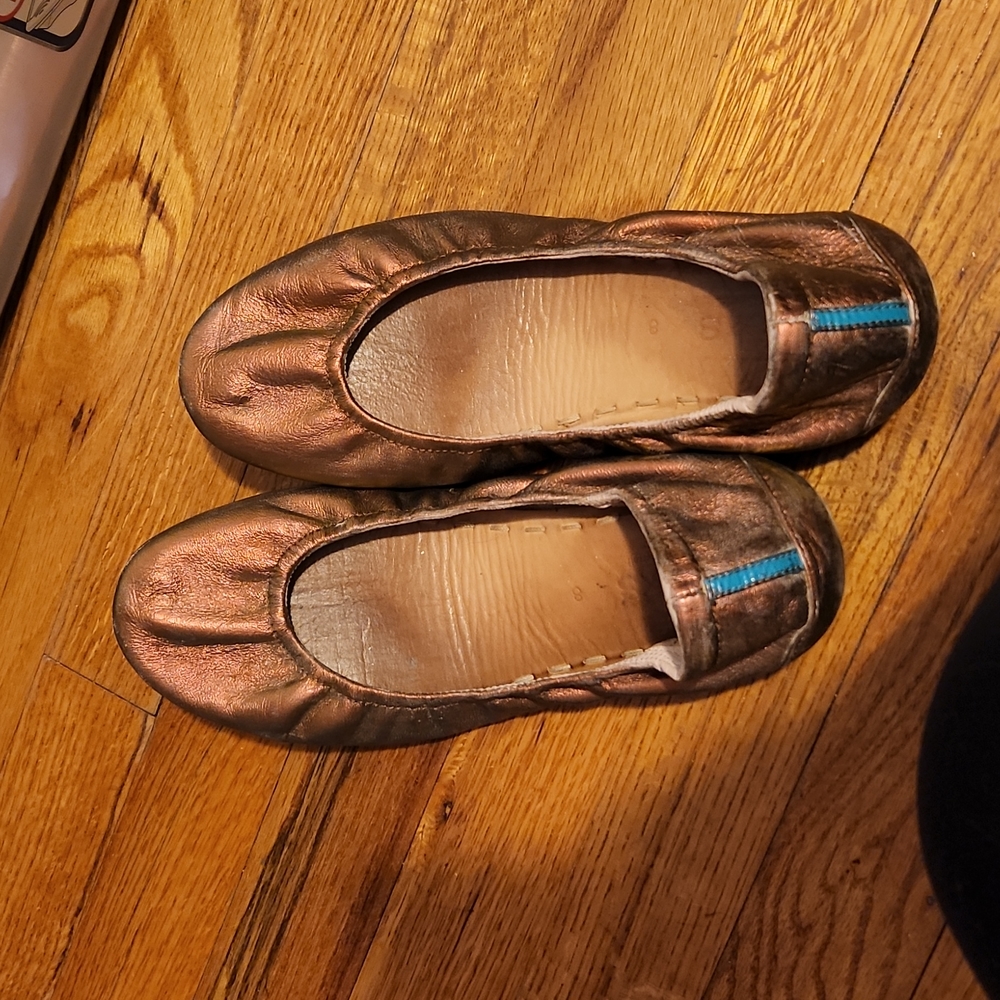 Color shift tieks